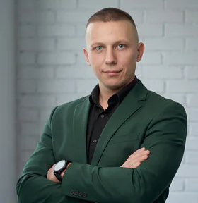 Ведущий разработчик